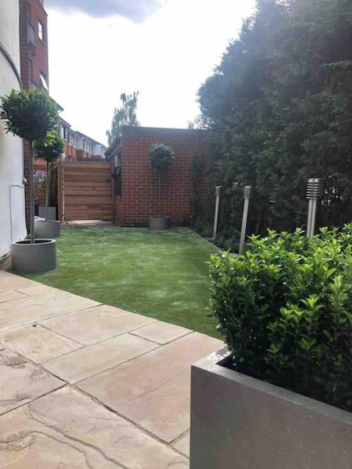 •Mangohauslondon• •Airconditioned•Garden•Fire Pit• Dış mekan fotoğraf